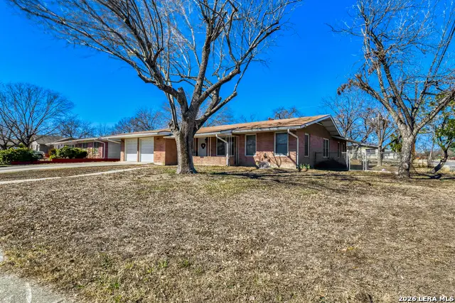 379 Pinewood, San Antonio, TX 78216 - Image #3