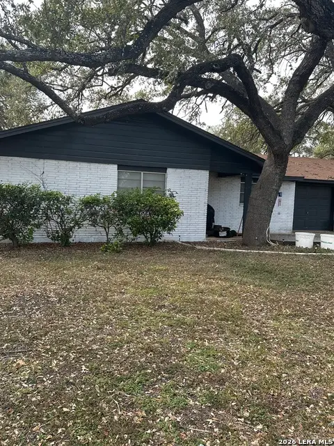 1005 Hondo, Sabinal, TX 78801