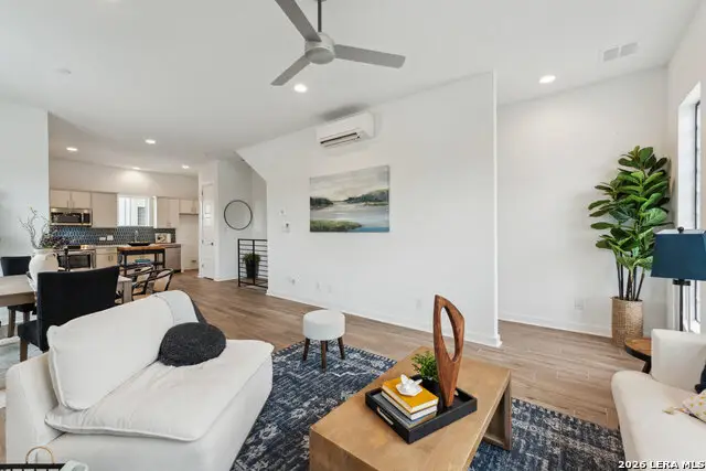 1735 W Gramercy Pl #301/302, San Antonio, TX 78201 - #2