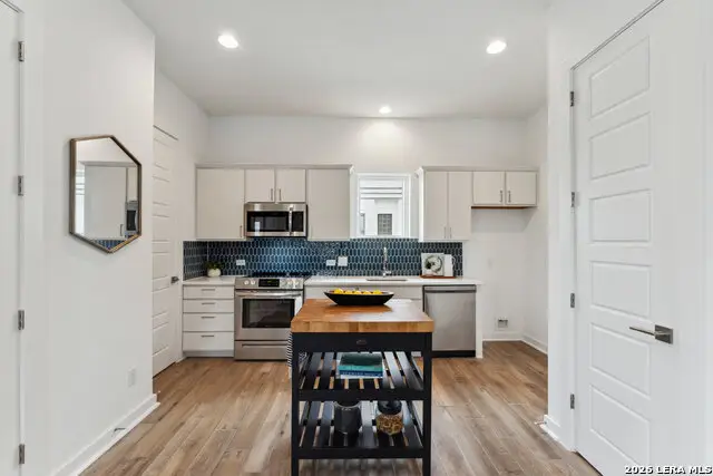 1735 W Gramercy Pl #301/302, San Antonio, TX 78201 - #3