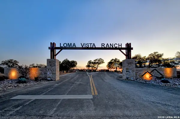 1045 S Shapen Springs, Kerrville, TX 78028