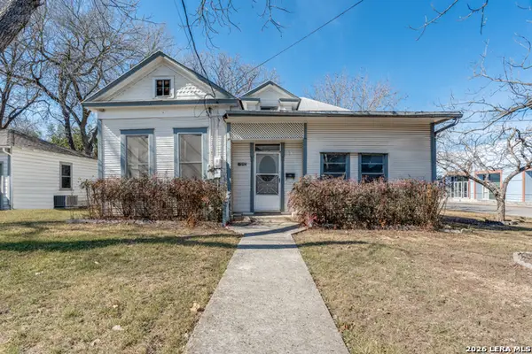 910 Cross, New Braunfels, TX 78130