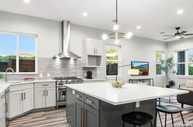 159 Davis Ct #102 #102, San Antonio, TX 78209 - #3