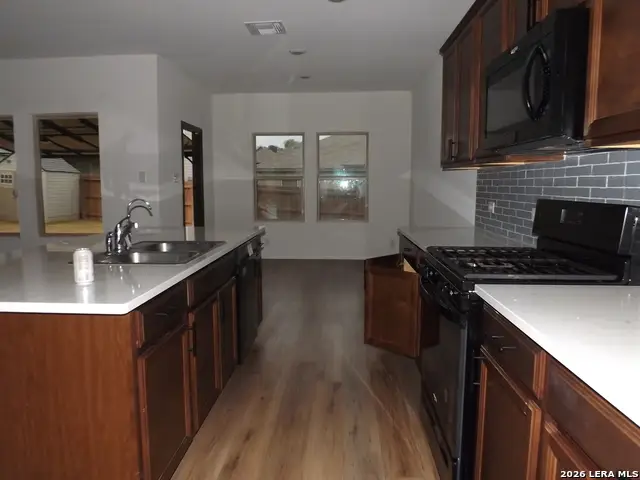 6835 Alaskan Way, Converse, TX 78109 - #2