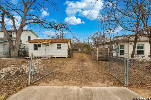 114 Zerm Rd, San Antonio, TX 78214 - #3