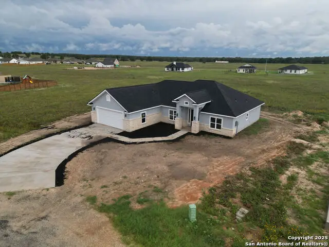 105 Merion Ln, La Vernia, TX 78121 - #3