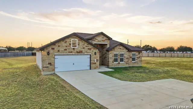 100 W Short Meadow, Lytle, TX 78052 - #2