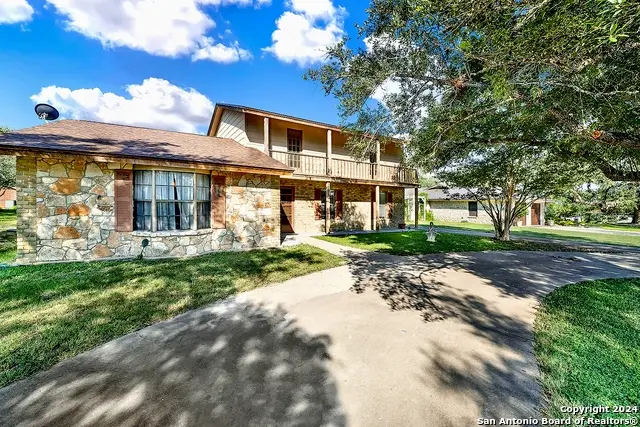 603 N Rachel St, Falls City, TX 78113 - #2