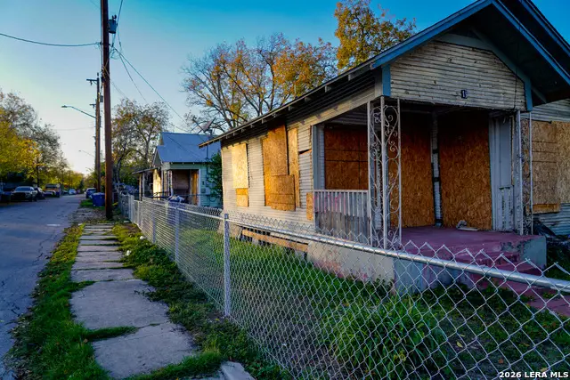 715 S Trinity St, San Antonio, TX 78207 - #3