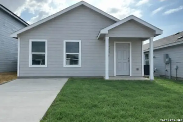 6926 Biotite Rdg, Elmendorf, TX 78112