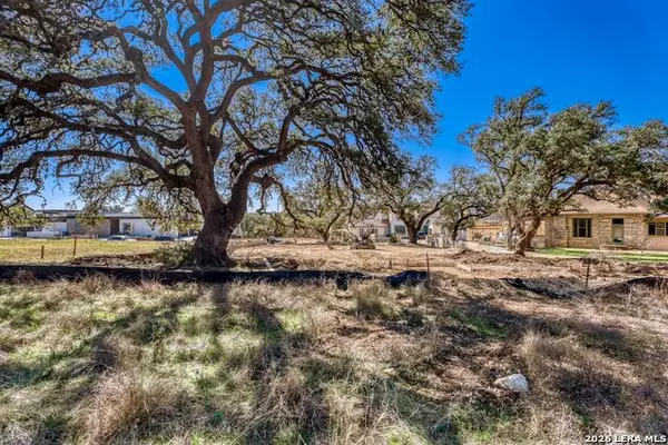 6922 Bluff Run, San Antonio, TX 78257