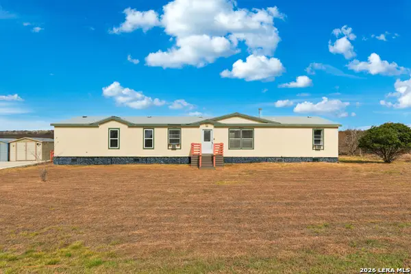 232 Broward, Marion, TX 78124