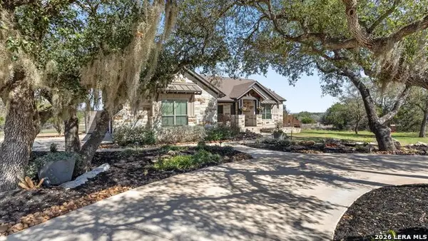 619 Cambridge, New Braunfels, TX 78132