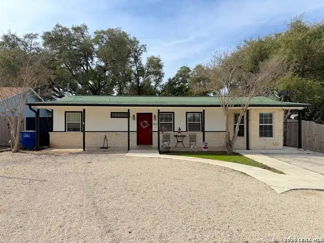 301 Canyon Edge, Canyon Lake, TX 78133 - #1