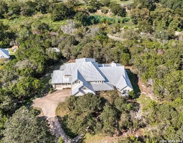 208 Hoskins, Boerne, TX 78006 - #1