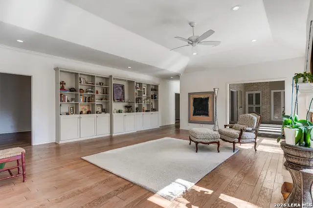 27 Cheshire, San Antonio, TX 78218 - #2