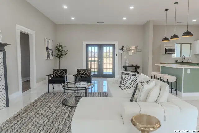 185 E Medium Meadow, Lytle, TX 78052 - #1