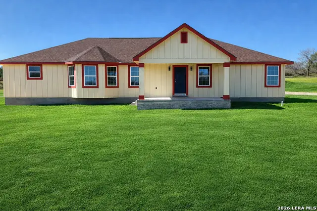 618 Cr 124, Floresville, TX 78114 - #1