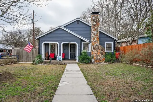 953 Myrta, Kerrville, TX 78028