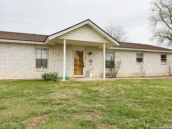 225 River Rd, Seguin, TX 78155