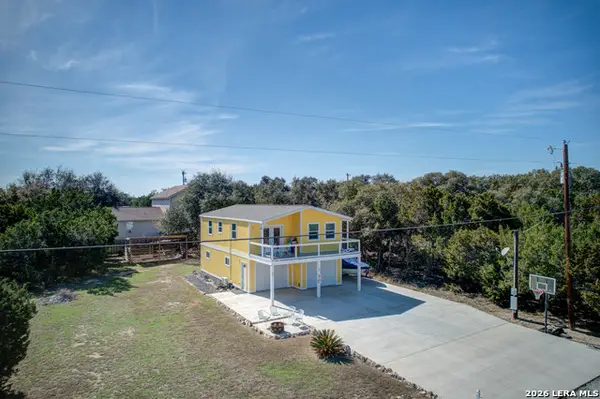 1657 Blueridge, Canyon Lake, TX 78133