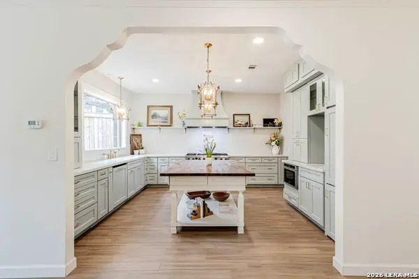 7110 Poniente #E, San Antonio, TX 78209