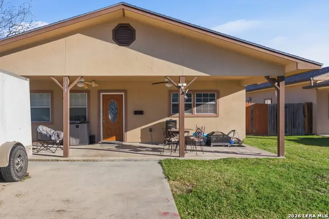 1058 E Weinert, Seguin, TX 78155 - #1