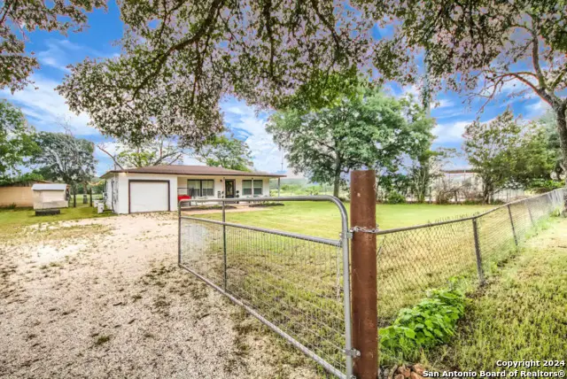 1382 River Rd, New Braunfels, TX 78132 - #2