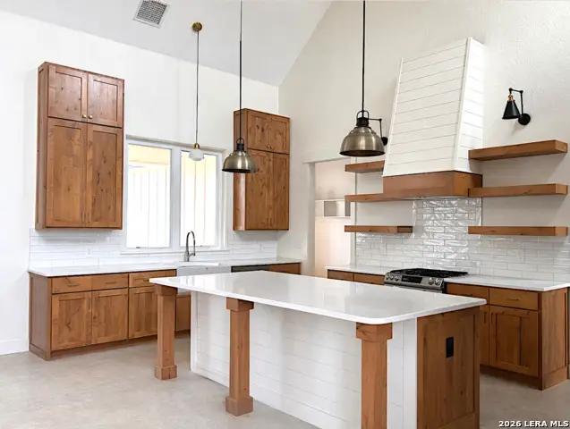 450 Lucky Rdg, Bandera, TX 78003 - #3