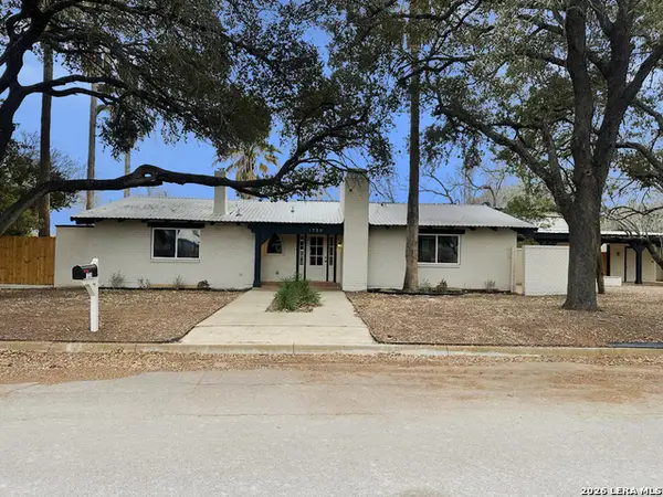 1228 E San Marcos St, Pearsall, TX 78061