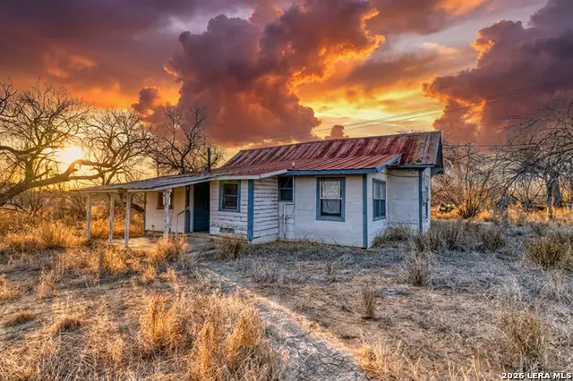 214 Cox Lane, Carrizo Springs, TX 78834 - #1