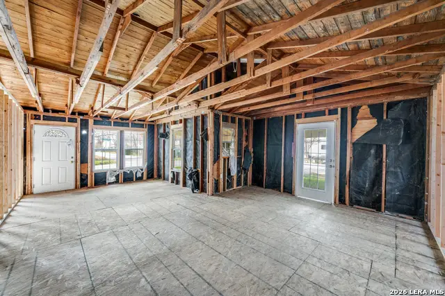 630 E Ireland, Seguin, TX 78155 - #3