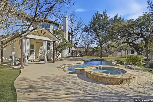 8714 Sandia Cir, Helotes, TX 78023