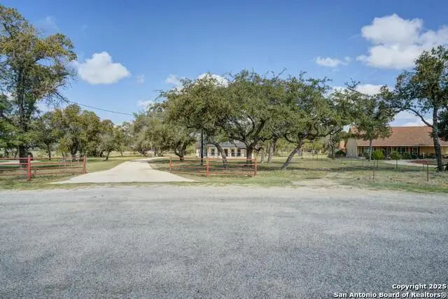 140 County Road 6871, Natalia, TX 78059 - #3
