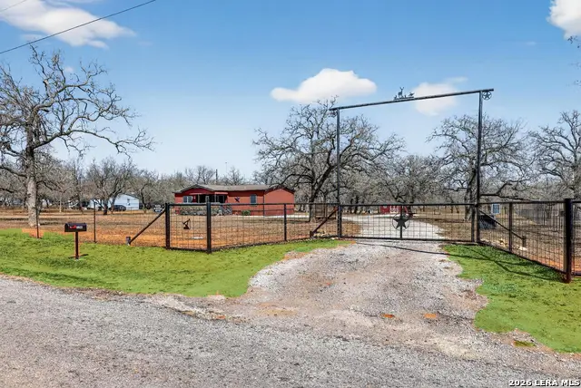 1298 County Road 425, Stockdale, TX 78160 - #1