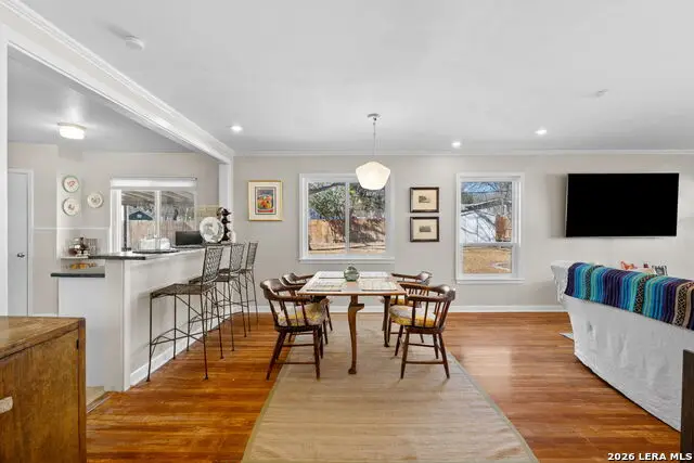 221 Seford Dr, Terrell Hills, TX 78209 - #3