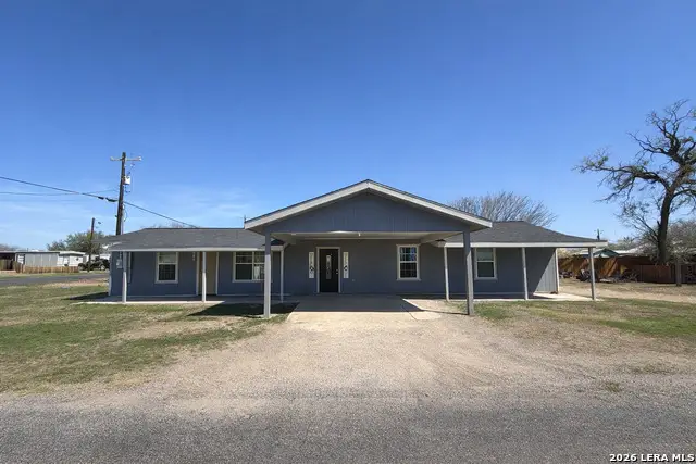 316 N Welhausen, Poth, TX 78147 - #1