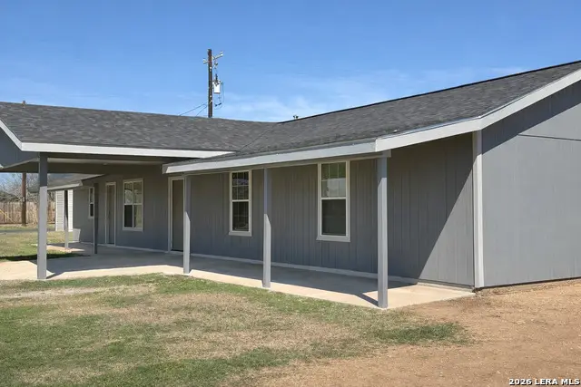 316 N Welhausen, Poth, TX 78147 - #2