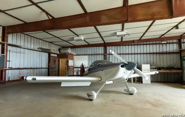 120 Vagabond, Marion, TX 78124