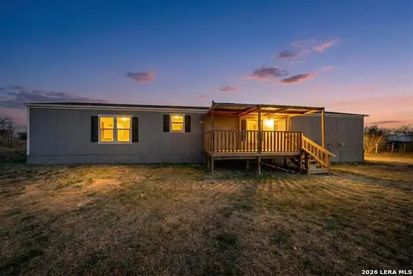 2002 W Ditto, Poteet, TX 78065