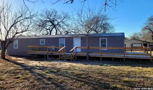 243 Creeks End, Floresville, TX 78114 - #2