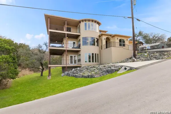 502 Cindy Dr, Canyon Lake, TX 78133