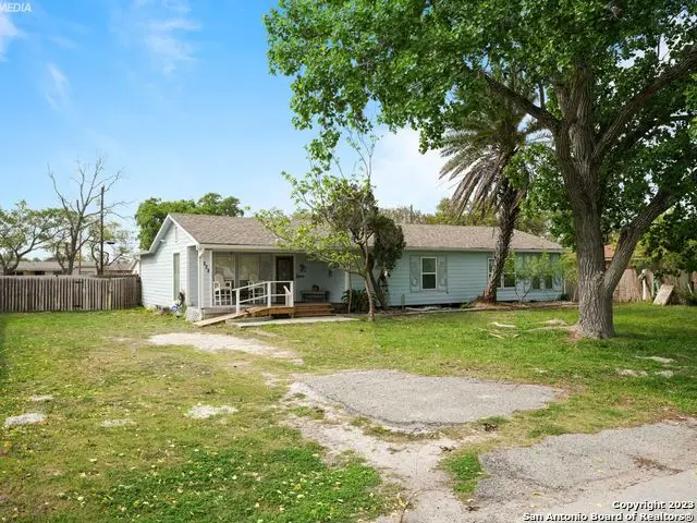 222 S 12th Street, Aransas Pass, TX 78336 - #3