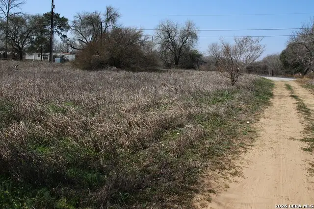 20530 Pleasanton Rd., San Antonio, TX 78221 - #3