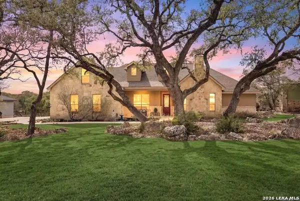 541 Saxet Trl, Spring Branch, TX 78070