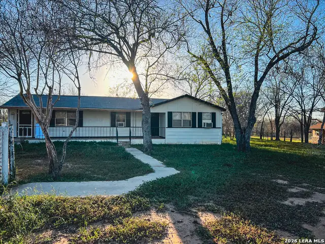 1207 El Paso, Stockdale, TX 78160 - #1