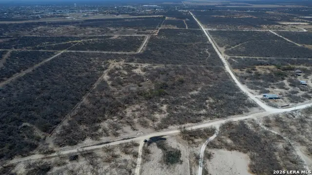 1086 Curtis Bourn, Crystal City, TX 78839 - #3