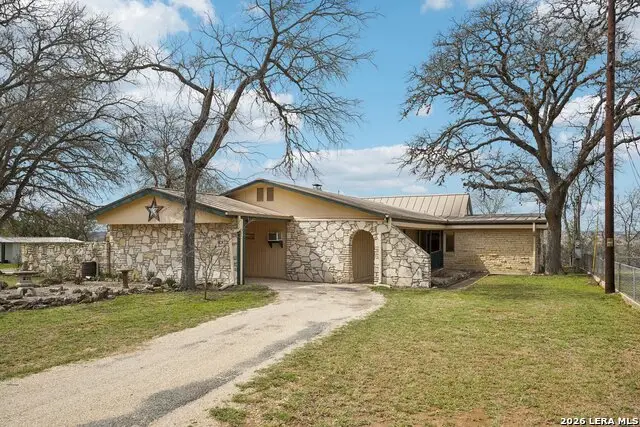 153 Hilltop, Kerrville, TX 78028 - #1