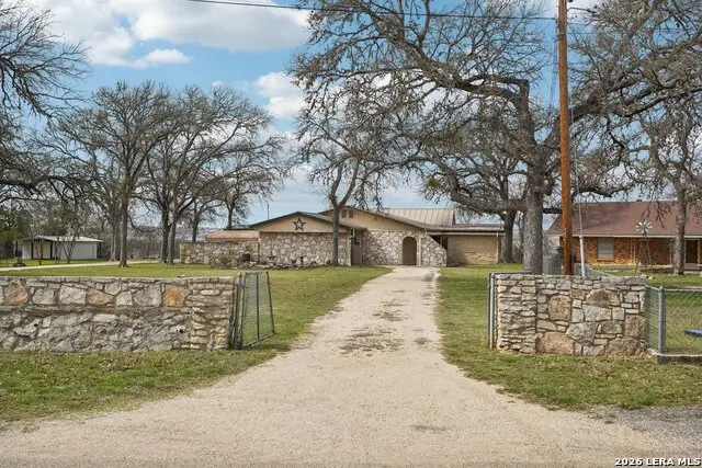 153 Hilltop, Kerrville, TX 78028 - #2