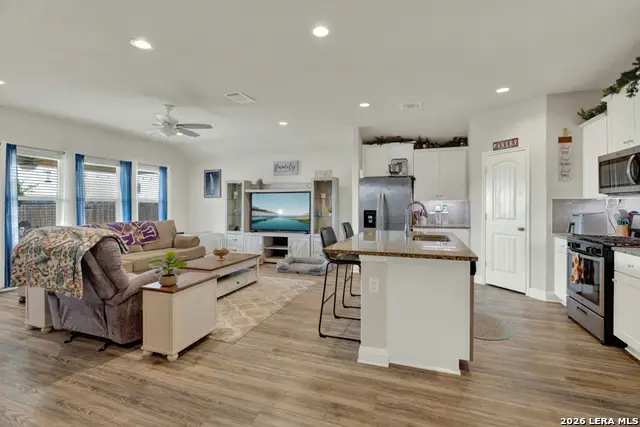 1316 Parkwood, Seguin, TX 78155 - #1